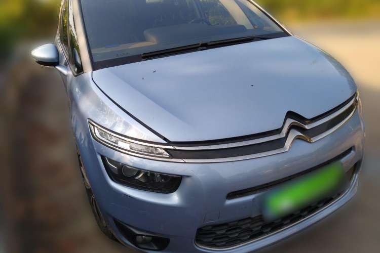 Used Citroen C4 Picasso 2015 Grand 1.6T Luxury 7-Seater Front Right 45 Deg