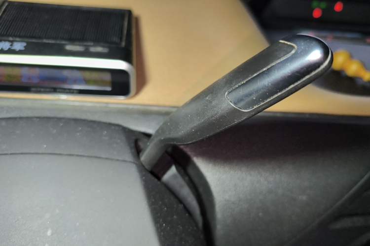 Used Citroen C4 Picasso 2015 Grand 1.6T Luxury 7-Seater Gear Lever