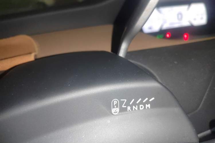 Used Citroen C4 Picasso 2015 Grand 1.6T Luxury 7-Seater Gear Lever