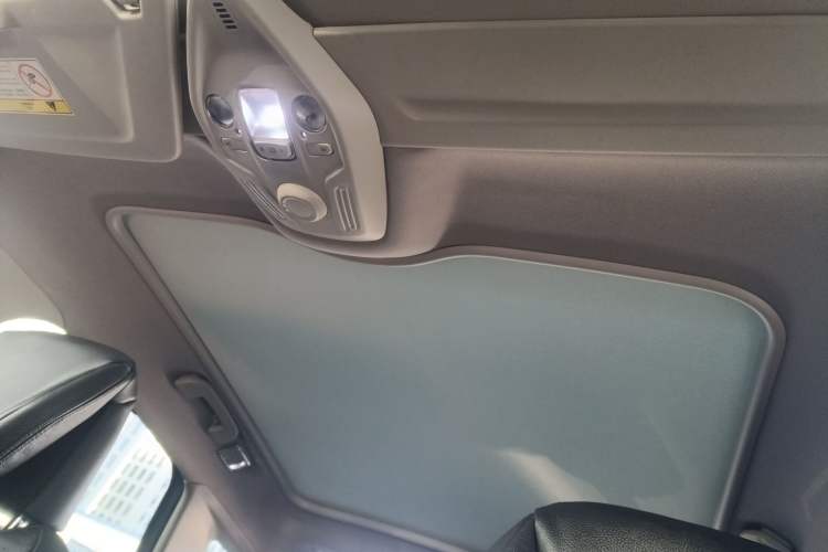 Used Citroen C4 Picasso 2015 1.6T Luxury 5-Seat Model Headliner