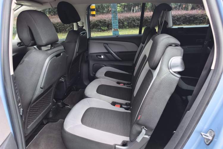Used Citroen C4 Picasso 2015 Grand 1.6T Fashion Model 7 Seats Interior 1
