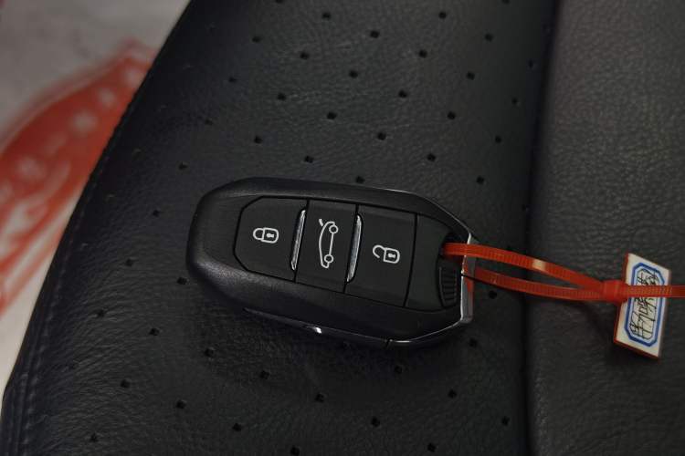 Used Citroen C4 Picasso 2015 Grand 1.6T Luxury 7-Seater Interior 1