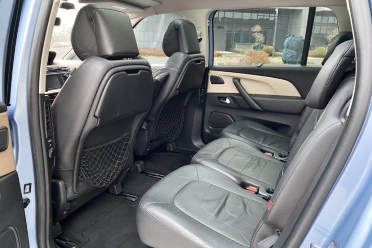 Used Citroen C4 Picasso 2015 Grand 1.6T Luxury 7-Seater Interior 2