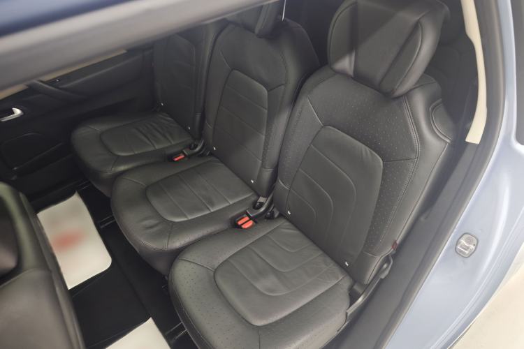 Used Citroen C4 Picasso 2015 Grand 1.6T Luxury 7-Seater Interior 3