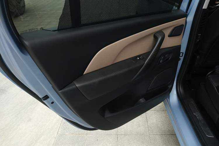 Used Citroen C4 Picasso 2015 Grand 1.6T Luxury 7-Seater Interior 8