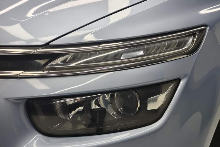 Used Citroen C4 Picasso 2015 Grand 1.6T Luxury 7-Seater Left Front Headlight