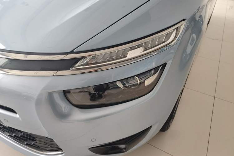 Used Citroen C4 Picasso 2015 Grand 1.6T Luxury 7-Seater Left Front Headlight