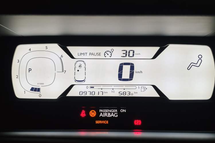 Used Citroen C4 Picasso 2015 Grand 1.6T Luxury 7-Seater Odometer Close Up