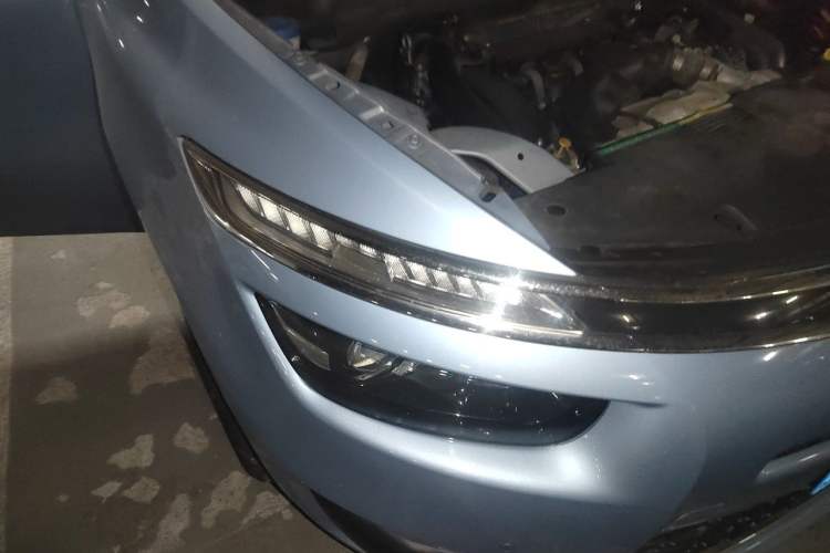Used Citroen C4 Picasso 2015 Grand 1.6T Luxury 7-Seater Right Front Headlight