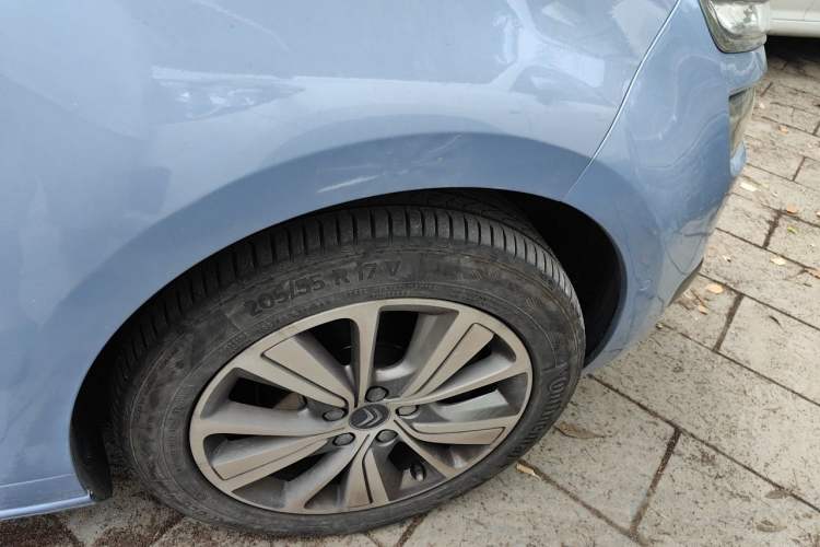 Used Citroen C4 Picasso 2015 Grand 1.6T Luxury 7-Seater Right Front Wheel Hub