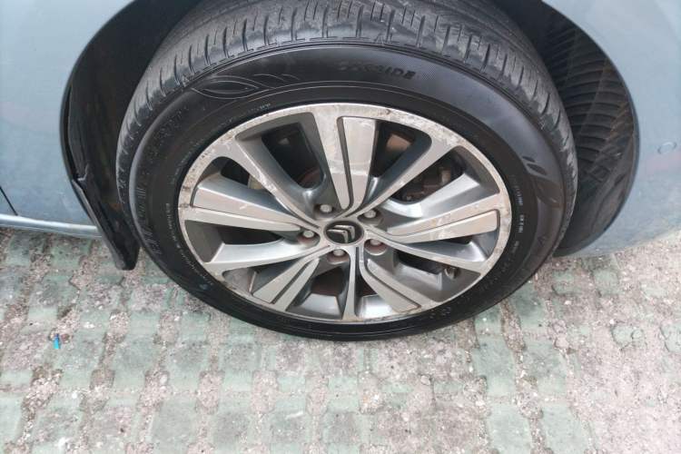 Used Citroen C4 Picasso 2015 Grand 1.6T Luxury 7-Seater Right Front Wheel Hub