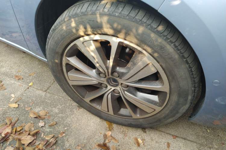 Used Citroen C4 Picasso 2015 Grand 1.6T Luxury 7-Seater Right Front Wheel Hub