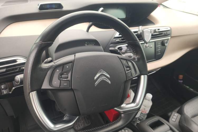 Used Citroen C4 Picasso 2015 Grand 1.6T Luxury 7-Seater Steering Wheel