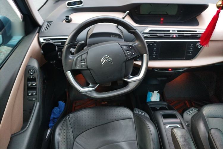 Used Citroen C4 Picasso 2015 Grand 1.6T Luxury 7-Seater Steering Wheel