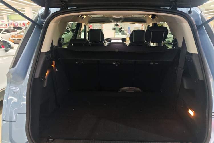 Used Citroen C4 Picasso 2015 Grand 1.6T Luxury 7-Seater Trunk