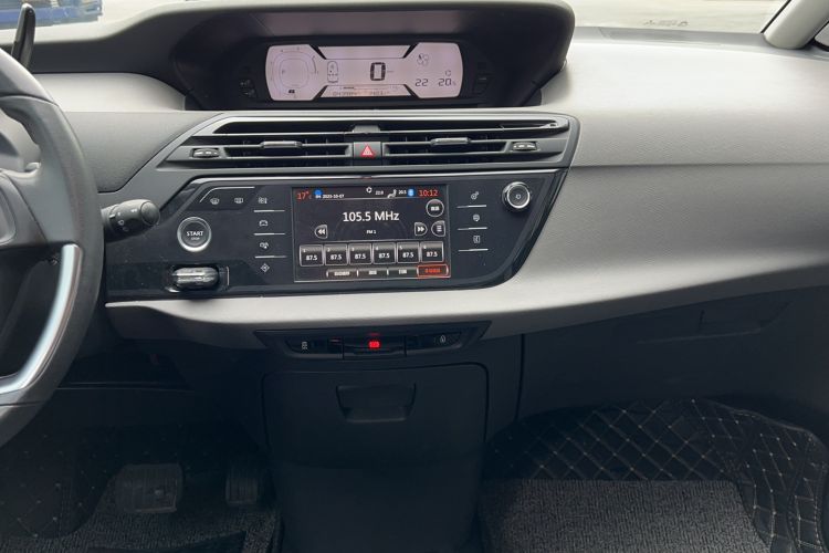 Used Citroen C4 Picasso 2015 1.6T Fashion Model 5 Seats Audio And AC Panel