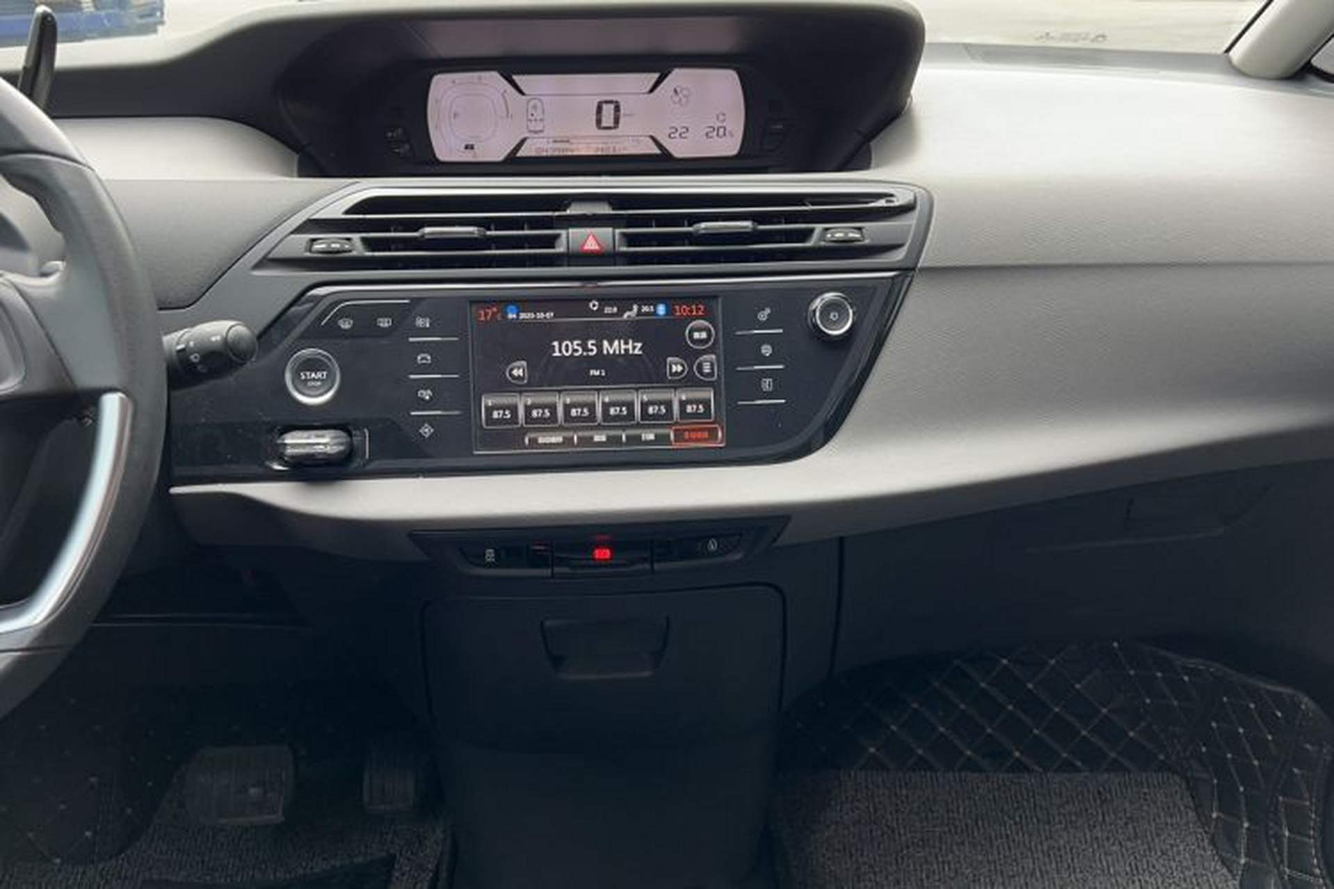 Used Citroen C4 Picasso 2015 1.6T Fashion Model 5 Seats Audio And AC Panel