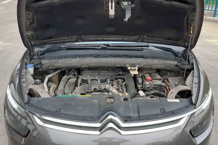 Used Citroen C4 Picasso 2015 1.6T Fashion Model 5 Seats Engine Bay