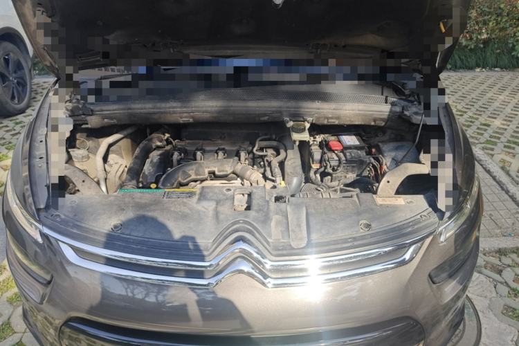 Used Citroen C4 Picasso 2015 1.6T Luxury 5-Seat Model Engine Bay