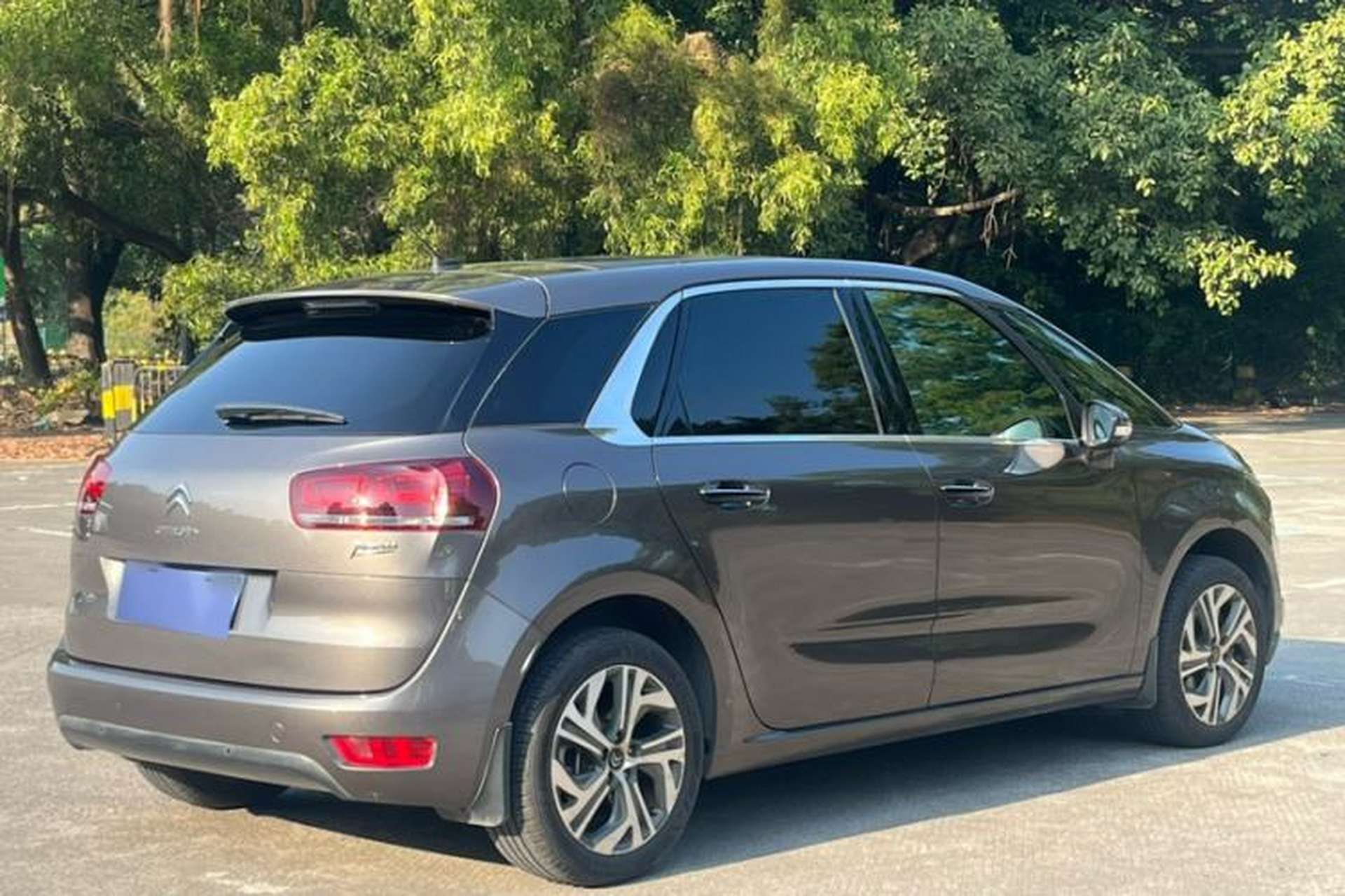 Used Citroen C4 Picasso 2015 1.6T Luxury 5-Seat Model Exterior 4