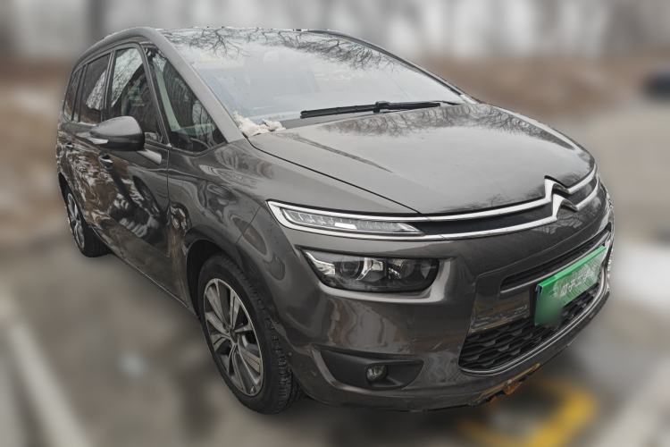 Used Citroen C4 Picasso 2015 Grand 1.6T Luxury 7-Seater Front Right 45 Deg