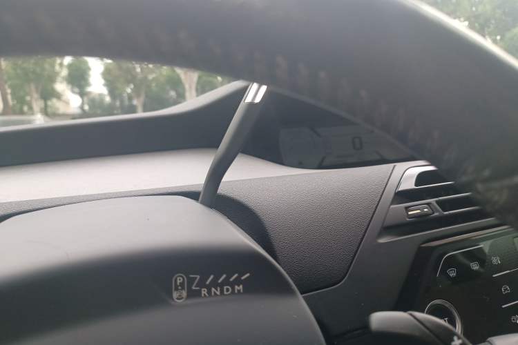Used Citroen C4 Picasso 2015 1.6T Fashion Model 5 Seats Gear Lever