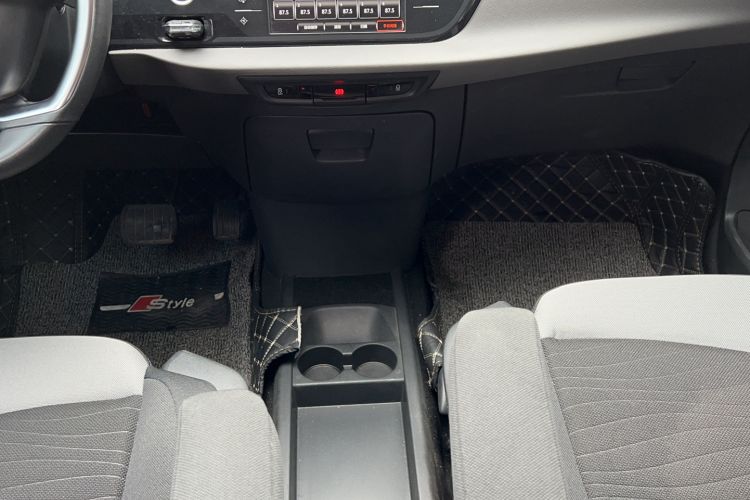 Used Citroen C4 Picasso 2015 1.6T Fashion Model 5 Seats Gear Lever