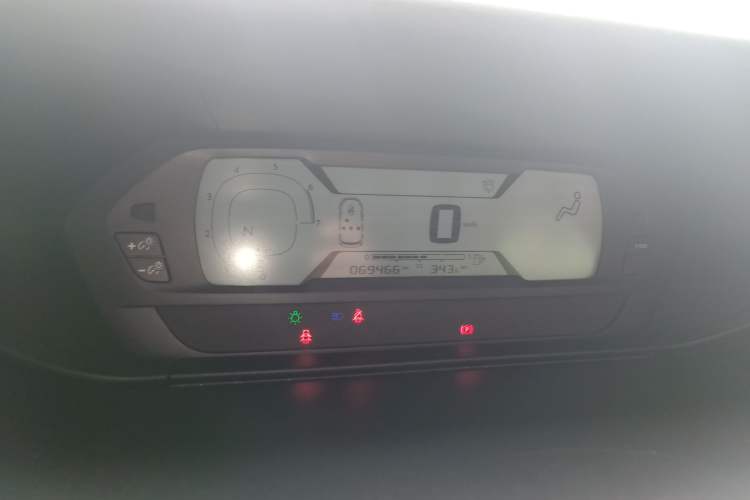 Used Citroen C4 Picasso 2015 1.6T Fashion Model 5 Seats Instrument Cluster