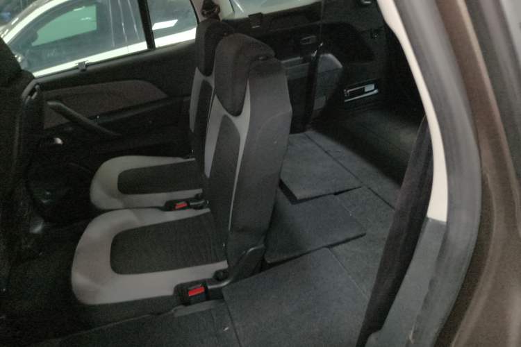 Used Citroen C4 Picasso 2015 Grand 1.6T Fashion Model 7 Seats Interior 4
