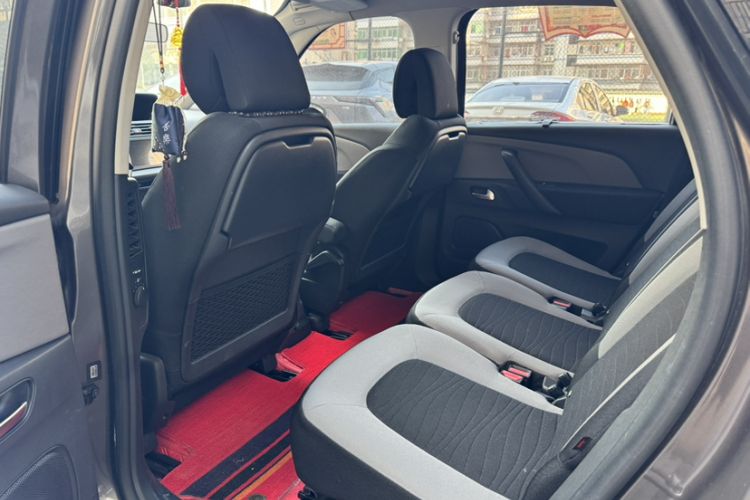 Used Citroen C4 Picasso 2015 1.6T Fashion Model 5 Seats Interior 7