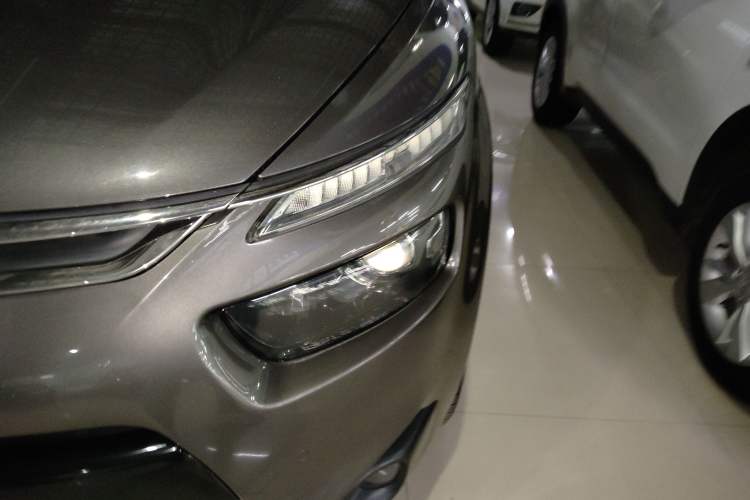 Used Citroen C4 Picasso 2015 1.6T Luxury 5-Seat Model Left Front Headlight
