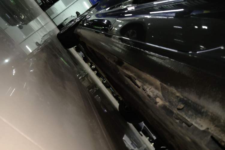 Used Citroen C4 Picasso 2015 1.6T Luxury 5-Seat Model Left Side Sill