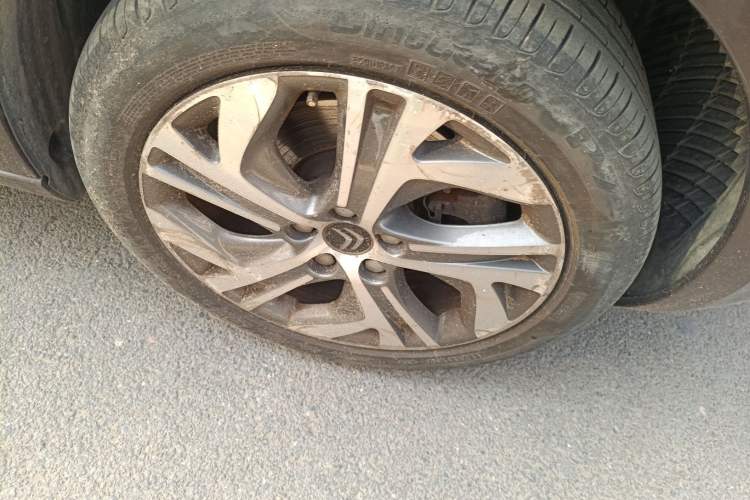 Used Citroen C4 Picasso 2015 1.6T Luxury 5-Seat Model Right Front Wheel Hub