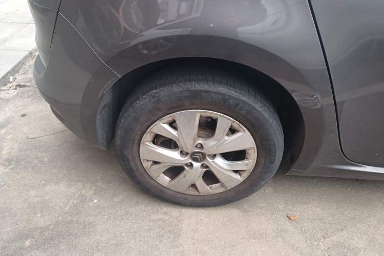 Used Citroen C4 Picasso 2015 1.6T Fashion Model 5 Seats Right Rear Wheel Hub
