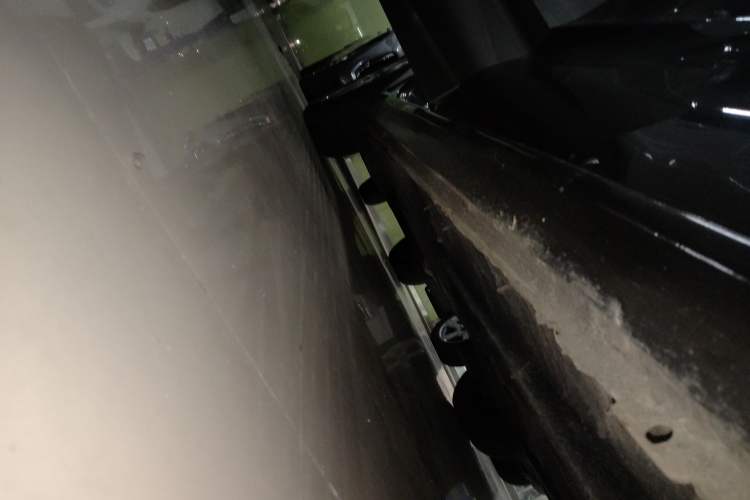 Used Citroen C4 Picasso 2015 1.6T Luxury 5-Seat Model Right Side Sill