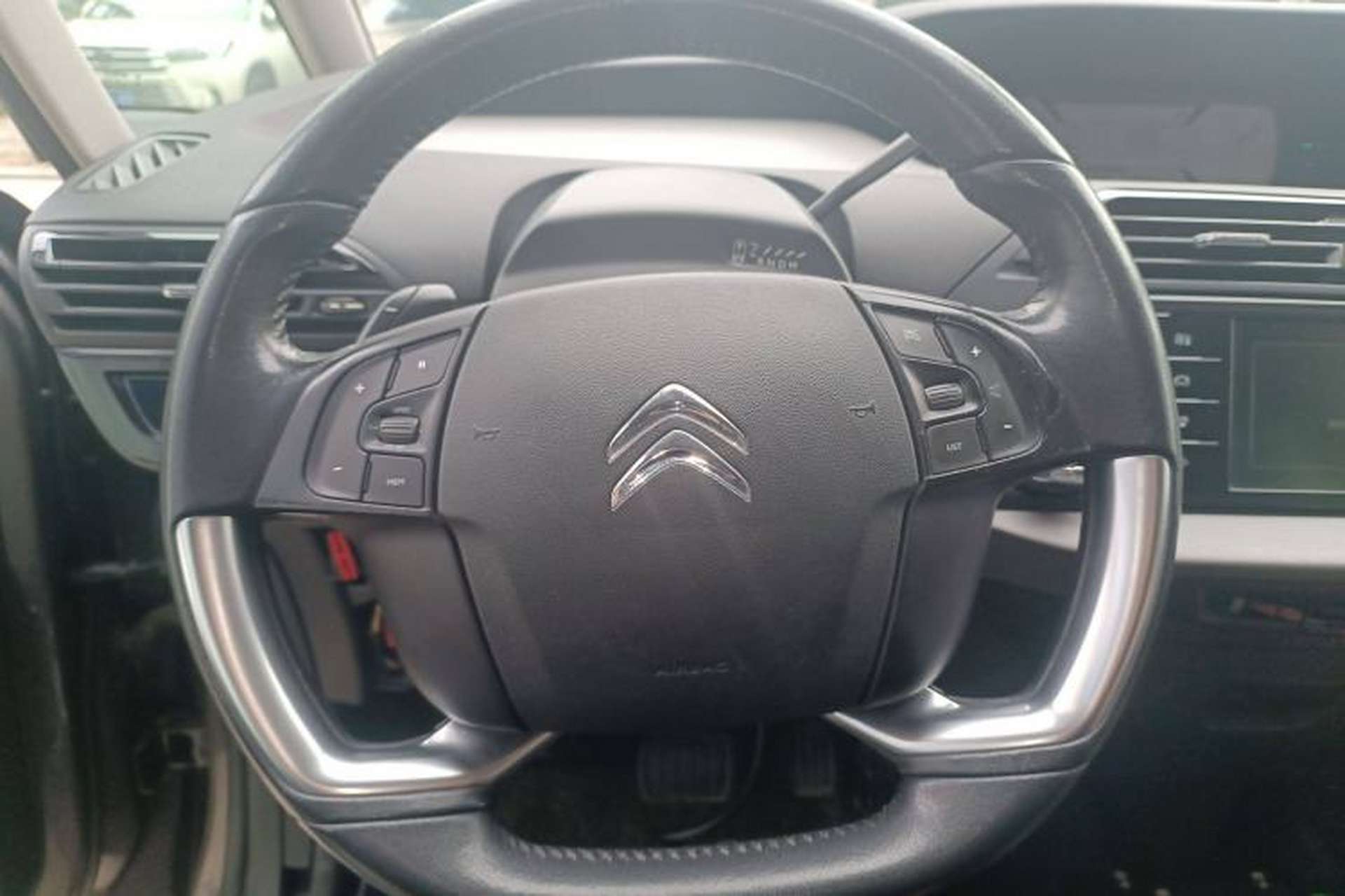 Used Citroen C4 Picasso 2015 1.6T Fashion Model 5 Seats Steering Wheel