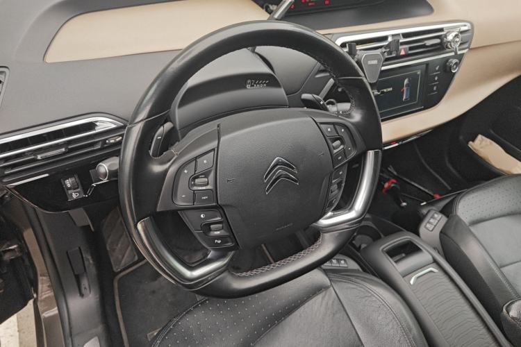 Used Citroen C4 Picasso 2015 Grand 1.6T Luxury 7-Seater Steering Wheel