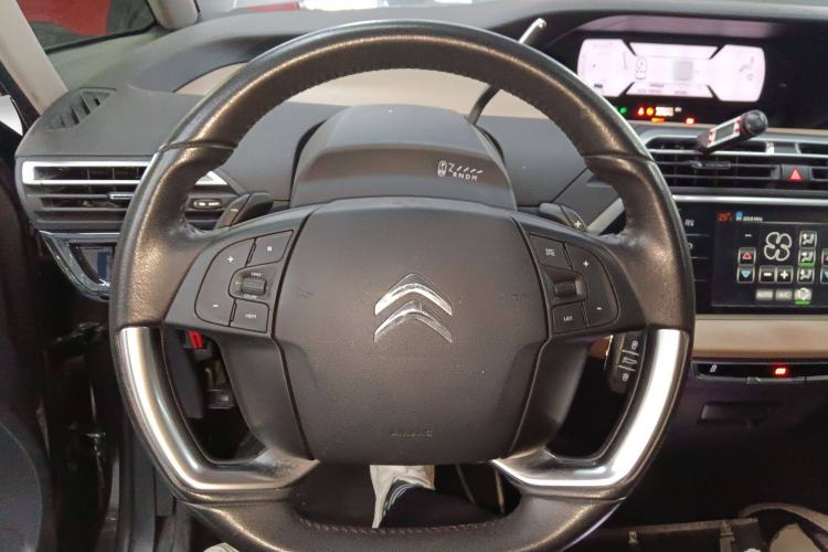 Used Citroen C4 Picasso 2015 1.6T Luxury 5-Seat Model Steering Wheel