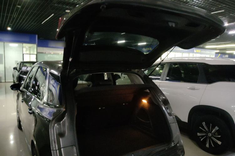 Used Citroen C4 Picasso 2015 1.6T Luxury 5-Seat Model Trunk