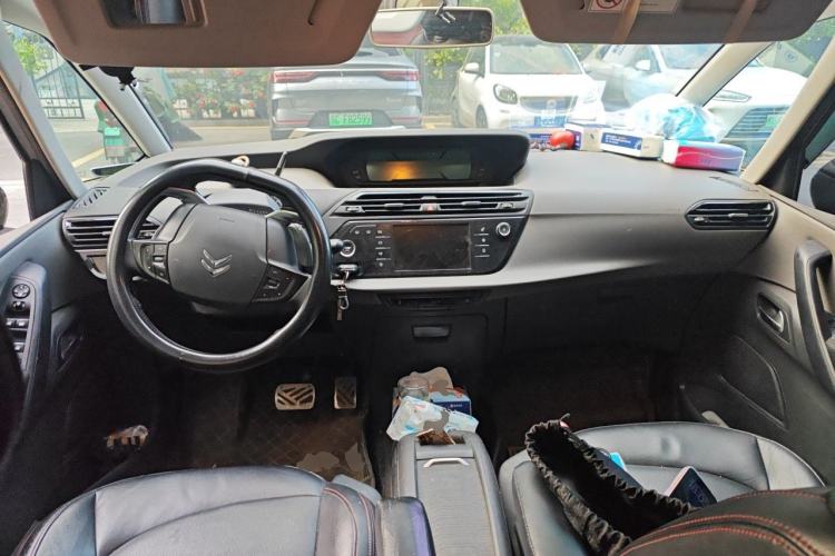 Used Citroen C4 Picasso 2015 Grand 1.6T Fashion Model 7 Seats Center Console