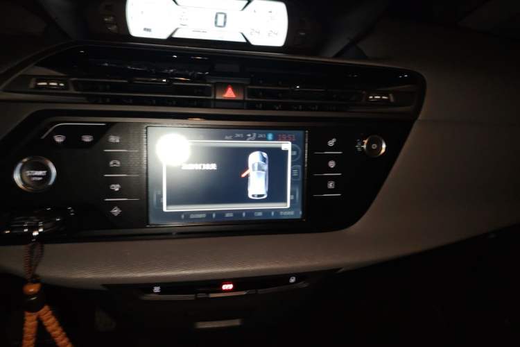 Used Citroen C4 Picasso 2015 1.6T Fashion Model 5 Seats Audio And AC Panel