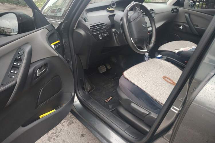 Used Citroen C4 Picasso 2015 1.6T Fashion Model 5 Seats Driver Seat