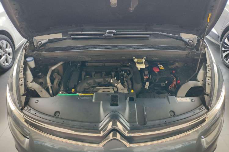 Used Citroen C4 Picasso 2015 Grand 1.6T Fashion Model 7 Seats Engine Bay