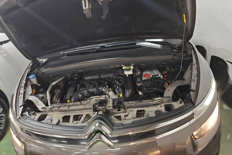 Used Citroen C4 Picasso 2015 Grand 1.6T Fashion Model 7 Seats Engine Bay