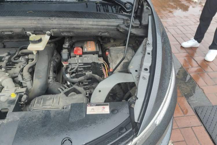 Used Citroen C4 Picasso 2015 1.6T Fashion Model 5 Seats Engine Bay Left