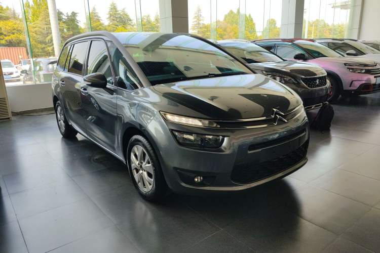 Used Citroen C4 Picasso 2015 Grand 1.6T Fashion Model 7 Seats Exterior 2