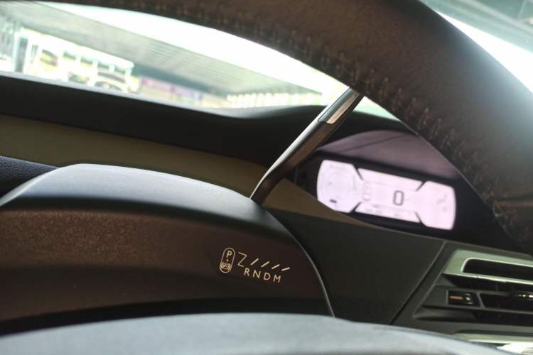 Used Citroen C4 Picasso 2015 1.6T Luxury 5-Seat Model Gear Lever