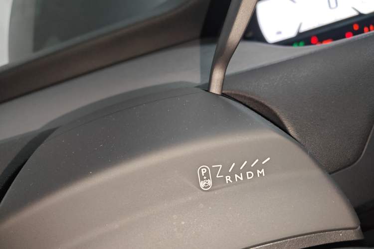 Used Citroen C4 Picasso 2015 Grand 1.6T Fashion Model 7 Seats Gear Lever