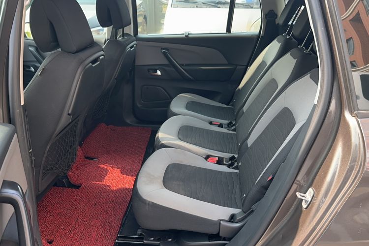 Used Citroen C4 Picasso 2015 Grand 1.6T Fashion Model 7 Seats Interior 1