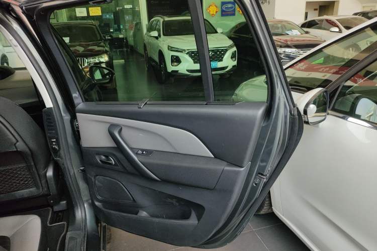 Used Citroen C4 Picasso 2015 Grand 1.6T Fashion Model 7 Seats Interior 6